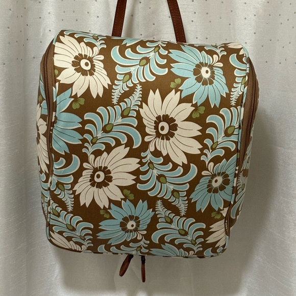NWOT Multi-functional vinyl travel organizer by AMY BUTLER - Picture 12 of 13
